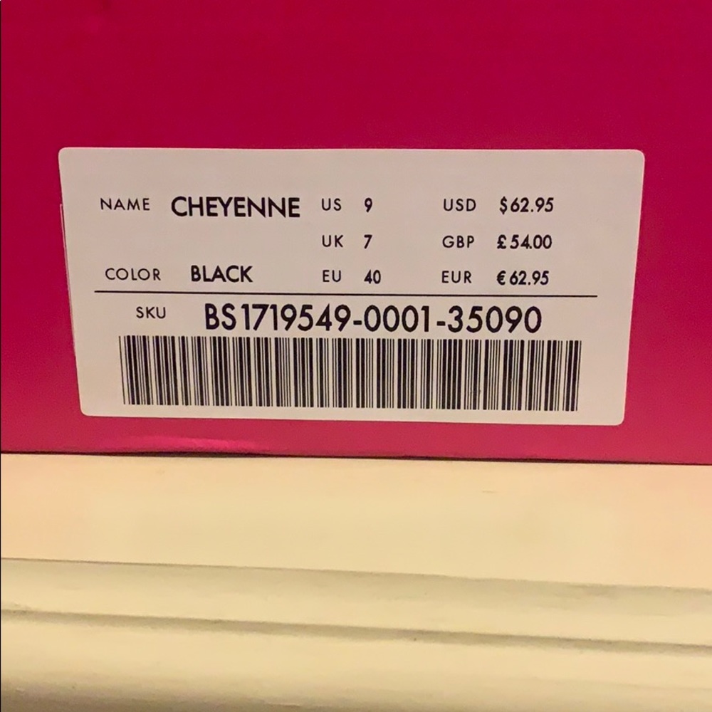 Open toe booties - Picture 2 of 5